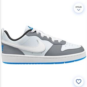 New in box Nike Kids' Grade School Court
Borough Low Recraft GS Sz 6